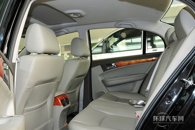 2012款 2.0L 自動豪華型