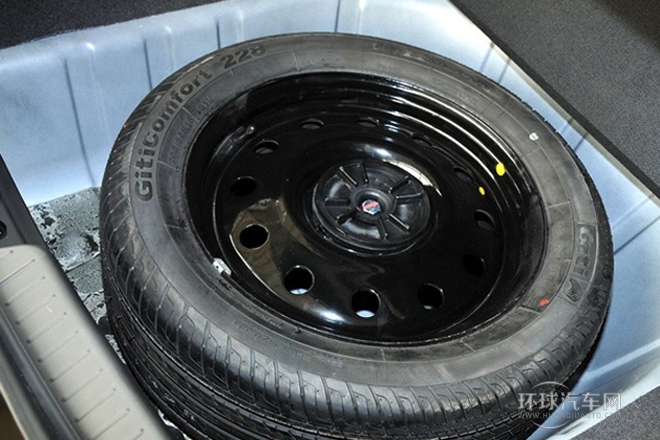 2012款 2.0L 自動豪華型