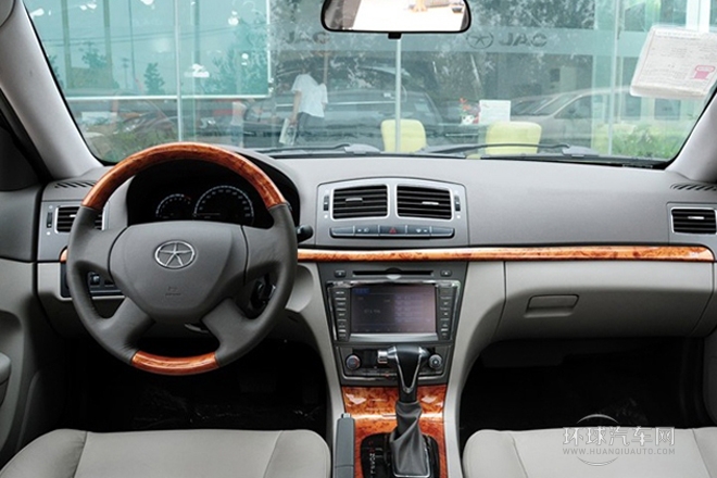 2012款 2.0L 自動尊崇型