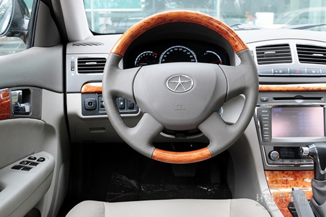 2012款 2.0L 自動(dòng)尊崇型