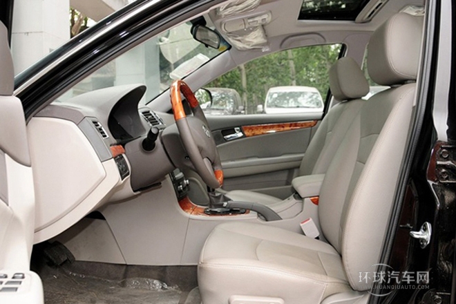 2012款 2.0L 自動尊崇型