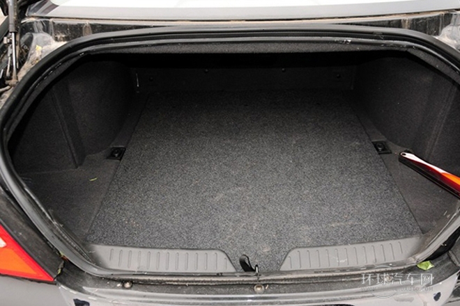 2012款 2.0L 自動尊崇型