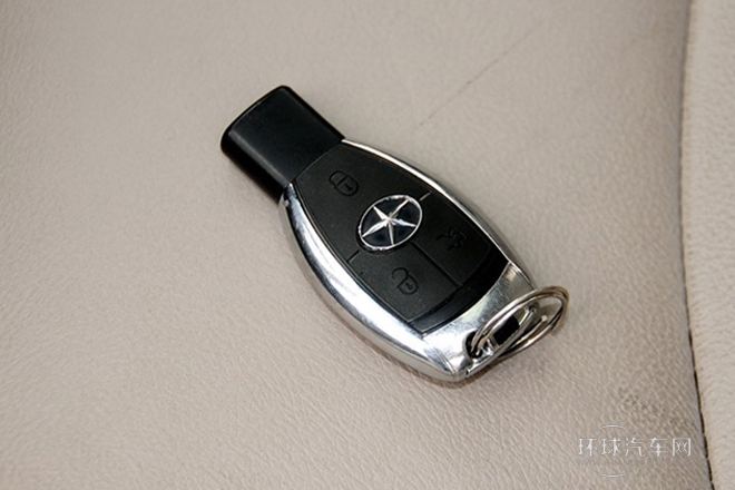 2012款 2.0L 自動尊崇型