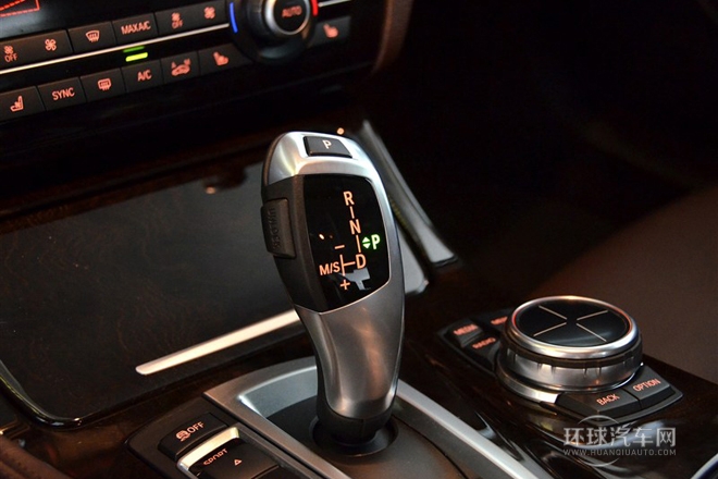 2014款 535Li 行政型 豪華設(shè)計(jì)套裝