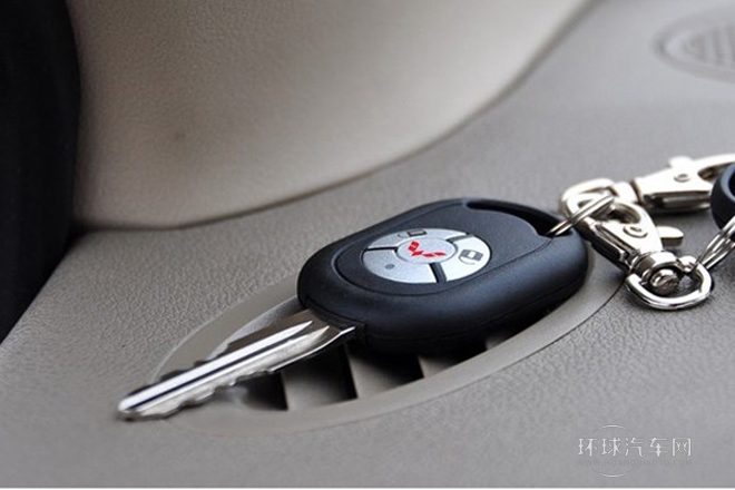 2010款 1.4L 豪華型