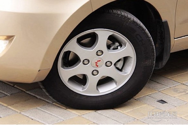 2010款 1.4L 豪華型