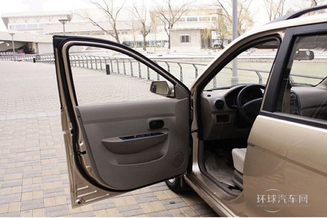 2010款 1.4L 豪華型