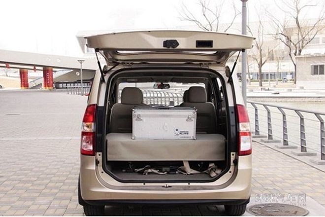 2010款 1.4L 豪華型