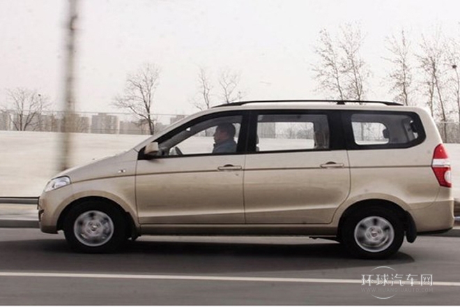 2010款 1.4L 豪華型