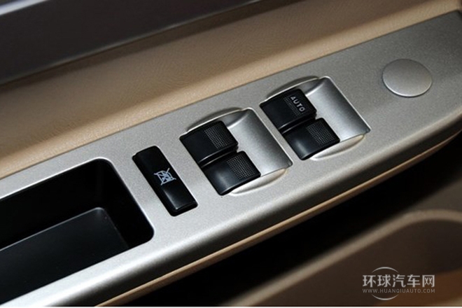 2012款 520i悅行版 1.3L 實用型