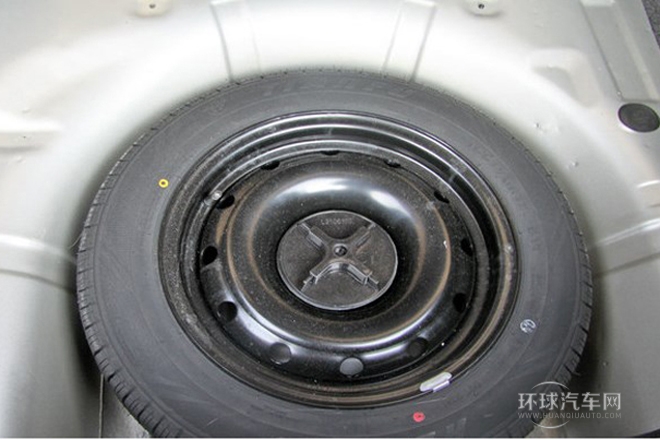 2011款 520i 1.3L 舒適型