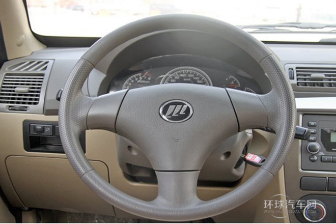 2011款 520i 1.3L 舒適型