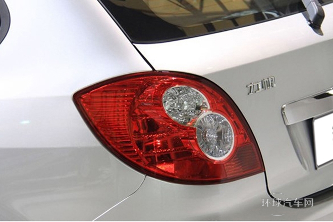 2011款 520i 1.3L 舒適型