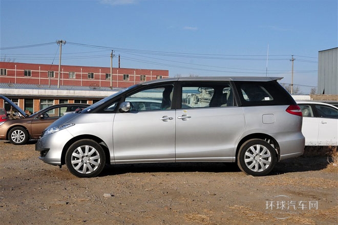 2013款 2.0L 手動舒適型