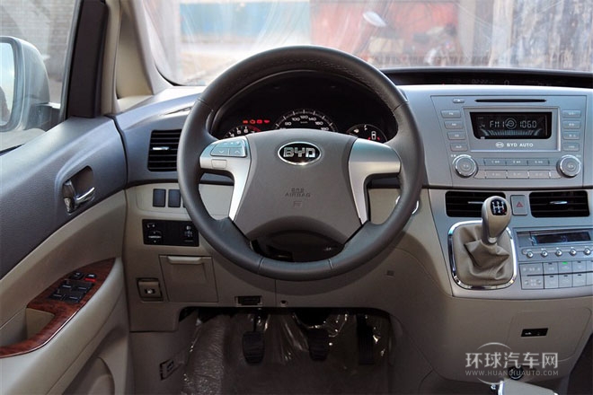 2013款 2.0L 手動舒適型