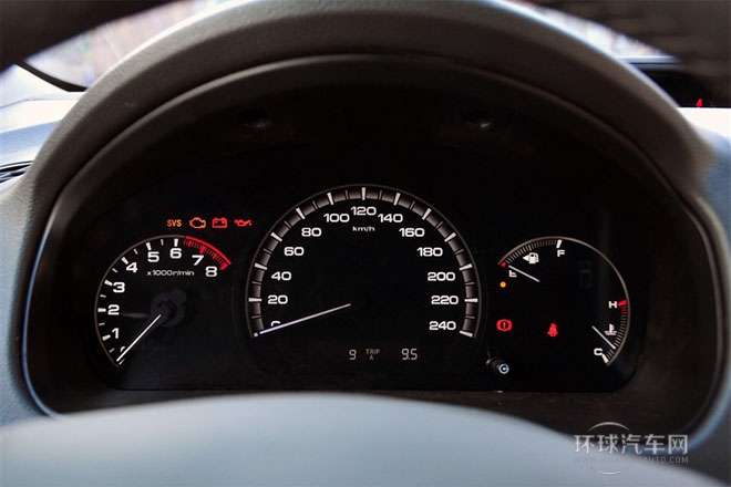 2013款 2.0L 手動舒適型