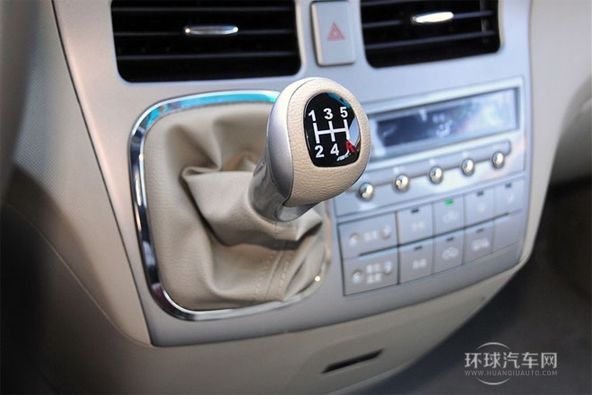 2013款 2.0L 手動舒適型