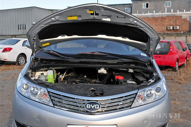 2013款 2.0L 手動舒適型