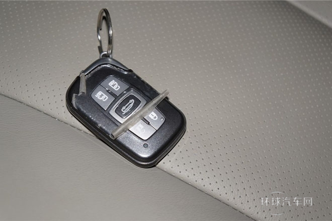 2013款 2.4L 手動舒適型