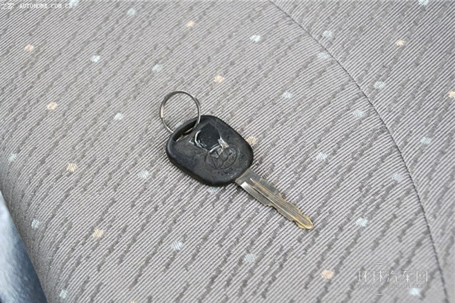 2011款 1.0L舒適型LF465Q5