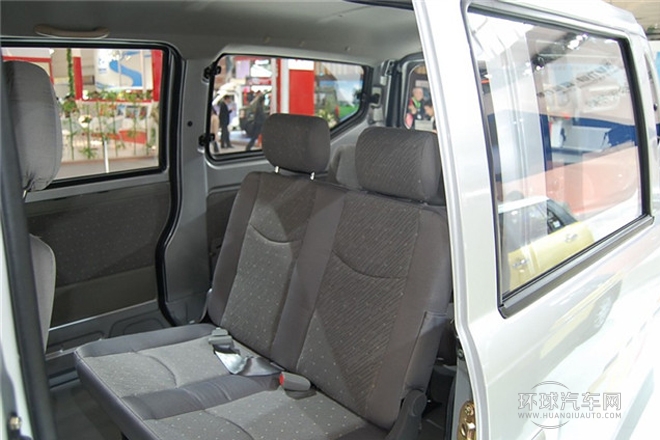 2011款 1.0L豪華型LF465Q5