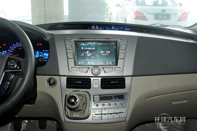 2013款 2.4L 手動尊貴型