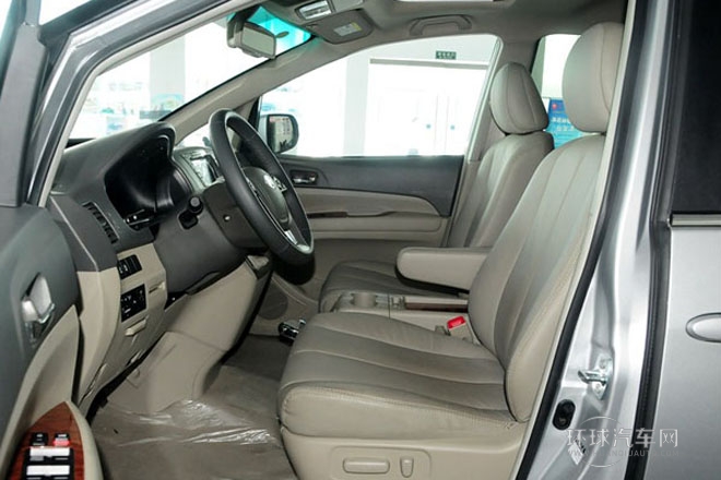 2013款 2.4L 手動(dòng)尊貴型