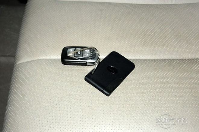 2013款 2.4L 手動尊貴型