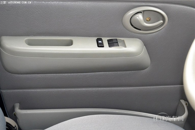 2011款 1.0L豪華型LF466Q