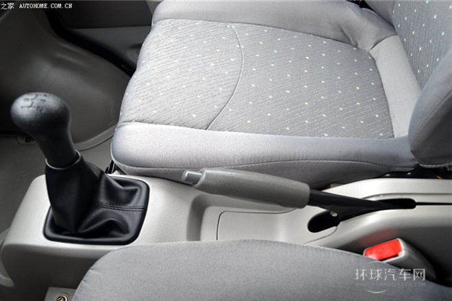 2011款 1.0L豪華型LF466Q