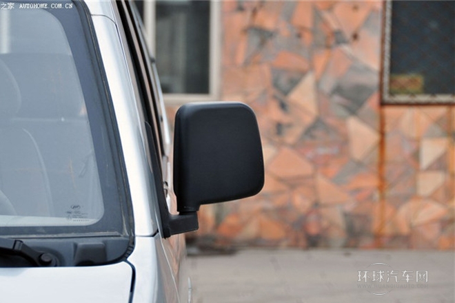 2011款 1.0L豪華型LF466Q