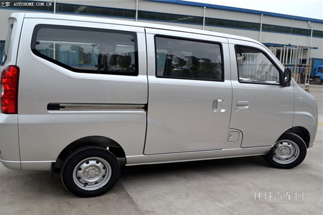 2011款 1.0L豪華型LF466Q