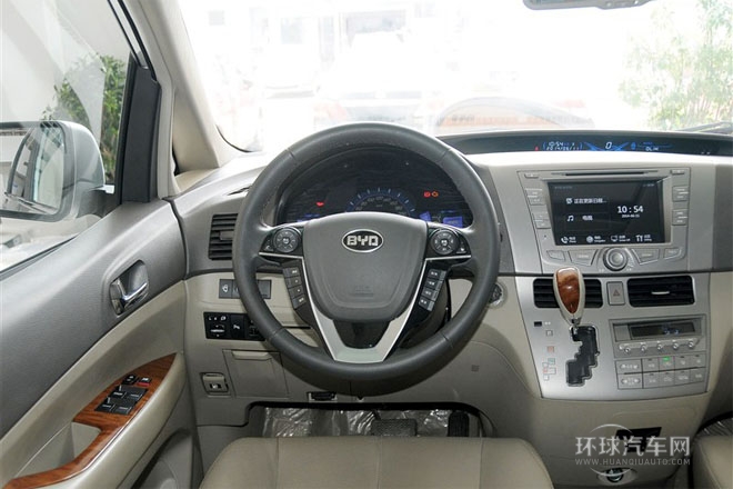 2013款 2.4L 自動尊貴型