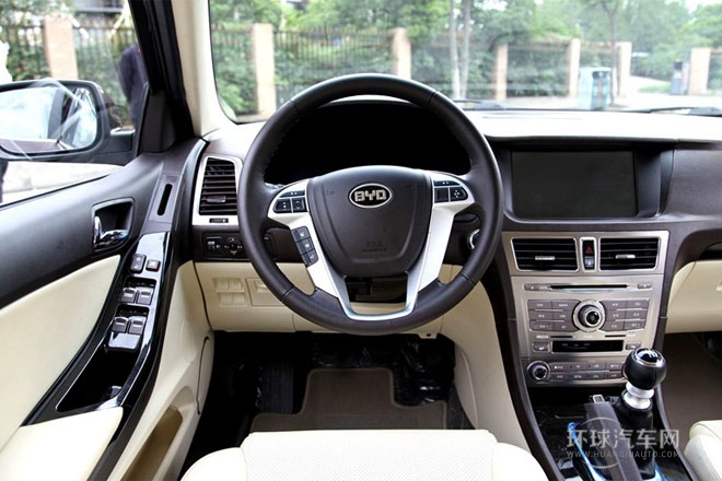 2013款 1.5TI 手動(dòng)豪華型