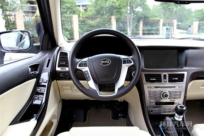 2013款 1.5TI 手動尊貴型