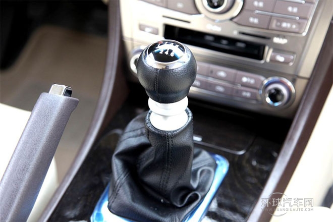 2013款 1.5TI 手動(dòng)尊貴型