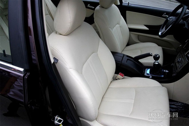 2013款 1.5TI 手動尊貴型