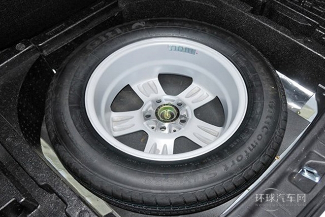 2013款 1.8L 冠軍版