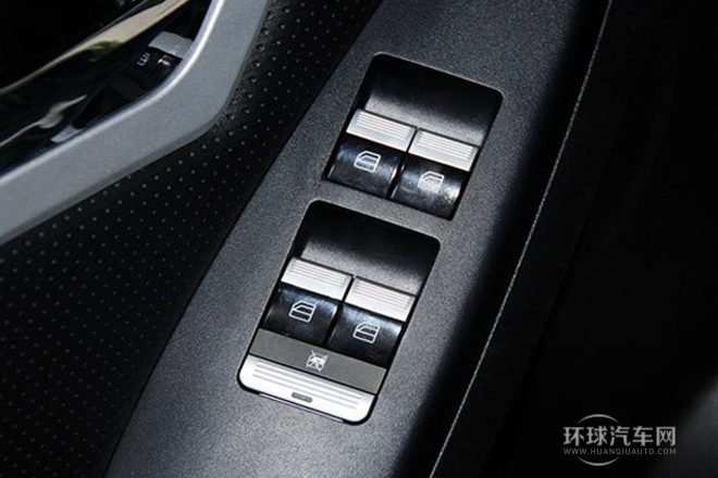 2013款 1.8L 冠軍版