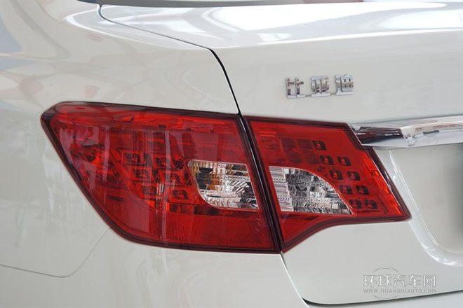 2013款 1.5TID 自動(dòng)尊享型