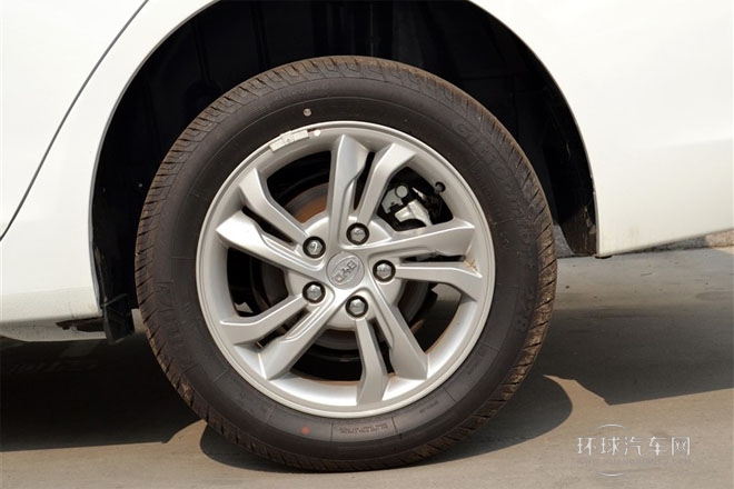 2014款 1.5L 手動舒適型