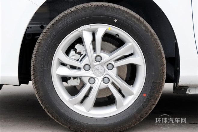 2014款 1.5L 手動(dòng)豪華型