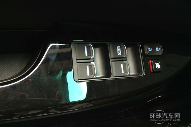 2014款 1.5L 手動尊貴型