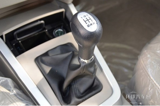 2014款 越級版 1.5L 豪華型