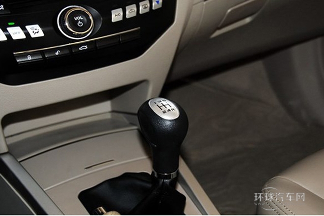 2013款 1.8L 舒雅豪華型