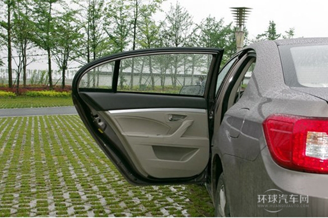 2013款 1.8L 標準型LX