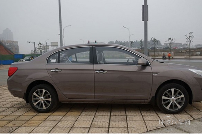 2013款 1.8L 標(biāo)準(zhǔn)型LX