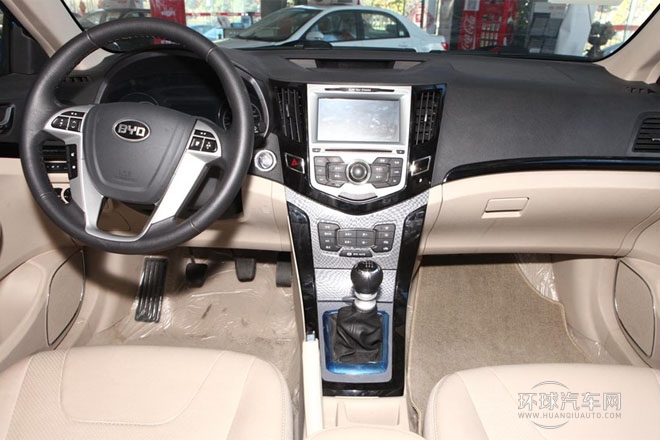 2013款 1.5TI 手動尊貴型