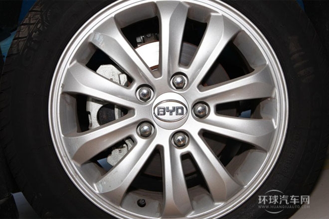 2013款 1.5TI 手動尊貴型