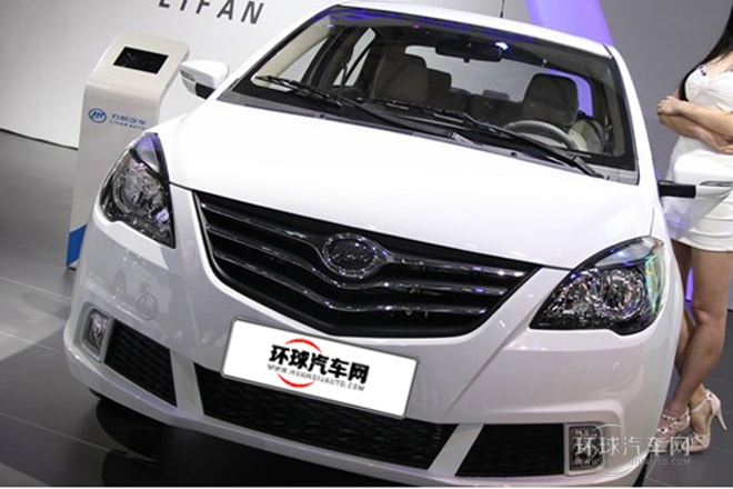 2014款 1.3L 手動標(biāo)準(zhǔn)型